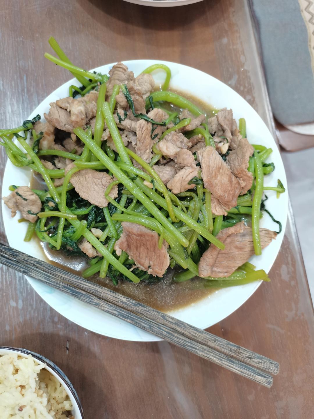 茼蒿炒肉