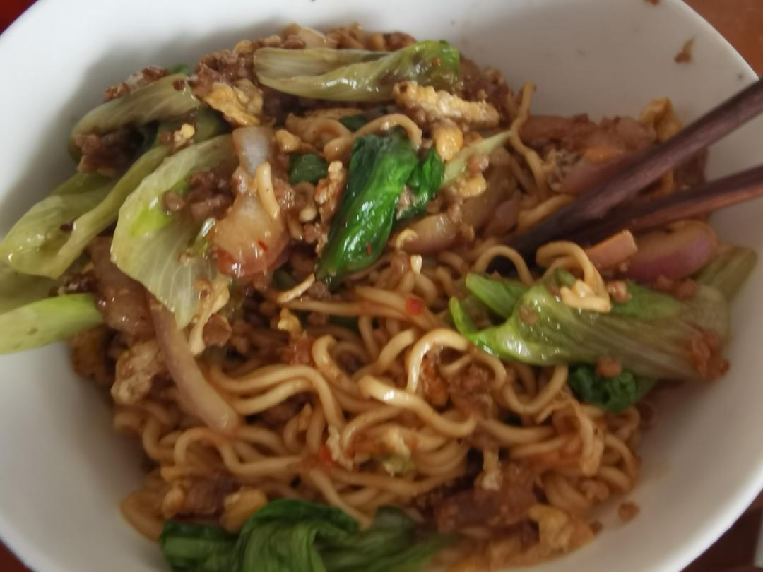 🍜最简单最好吃的家常炒面
