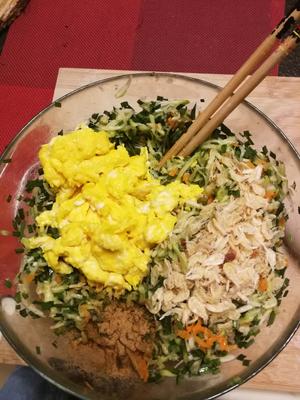 饺子:西葫芦鸡蛋馅的做法 步骤1