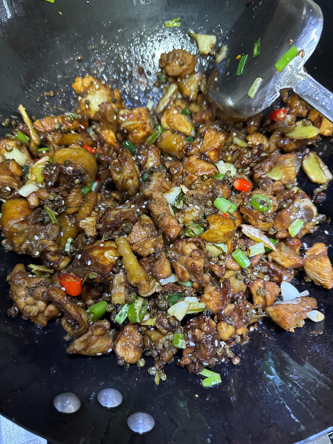 麻辣鲜香的青花椒炒鸡