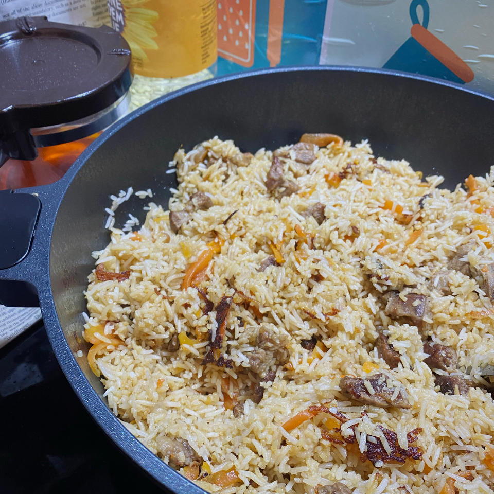 新疆羊肉抓饭