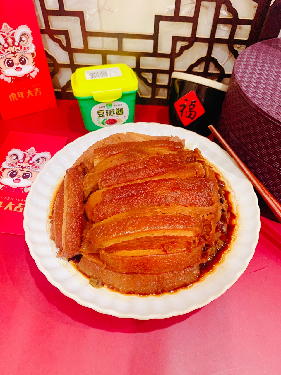 广西团圆年夜大菜——芋头扣肉的做法