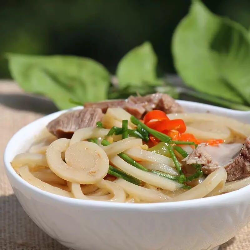 排骨炖鱼面的做法