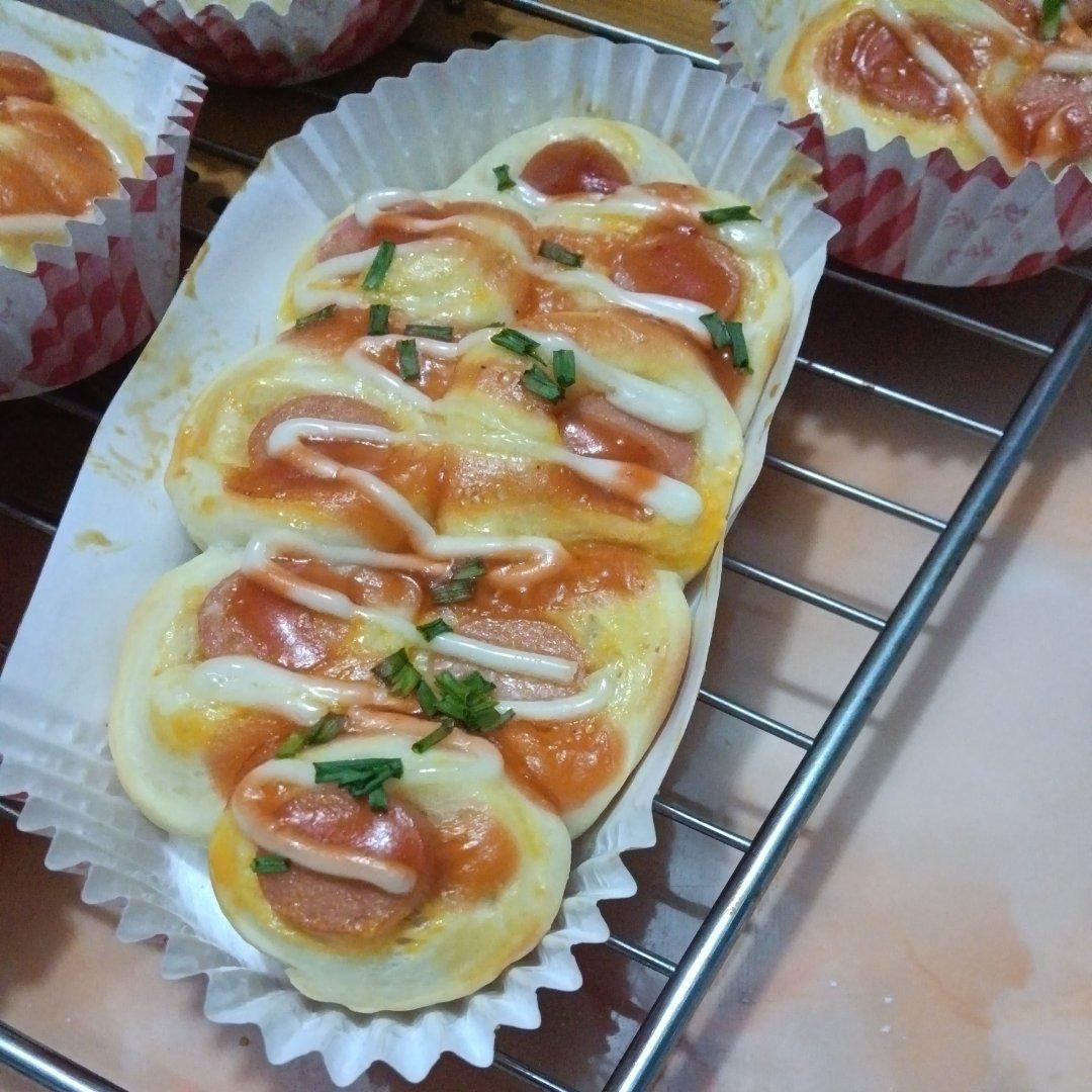 香葱火腿肠面包