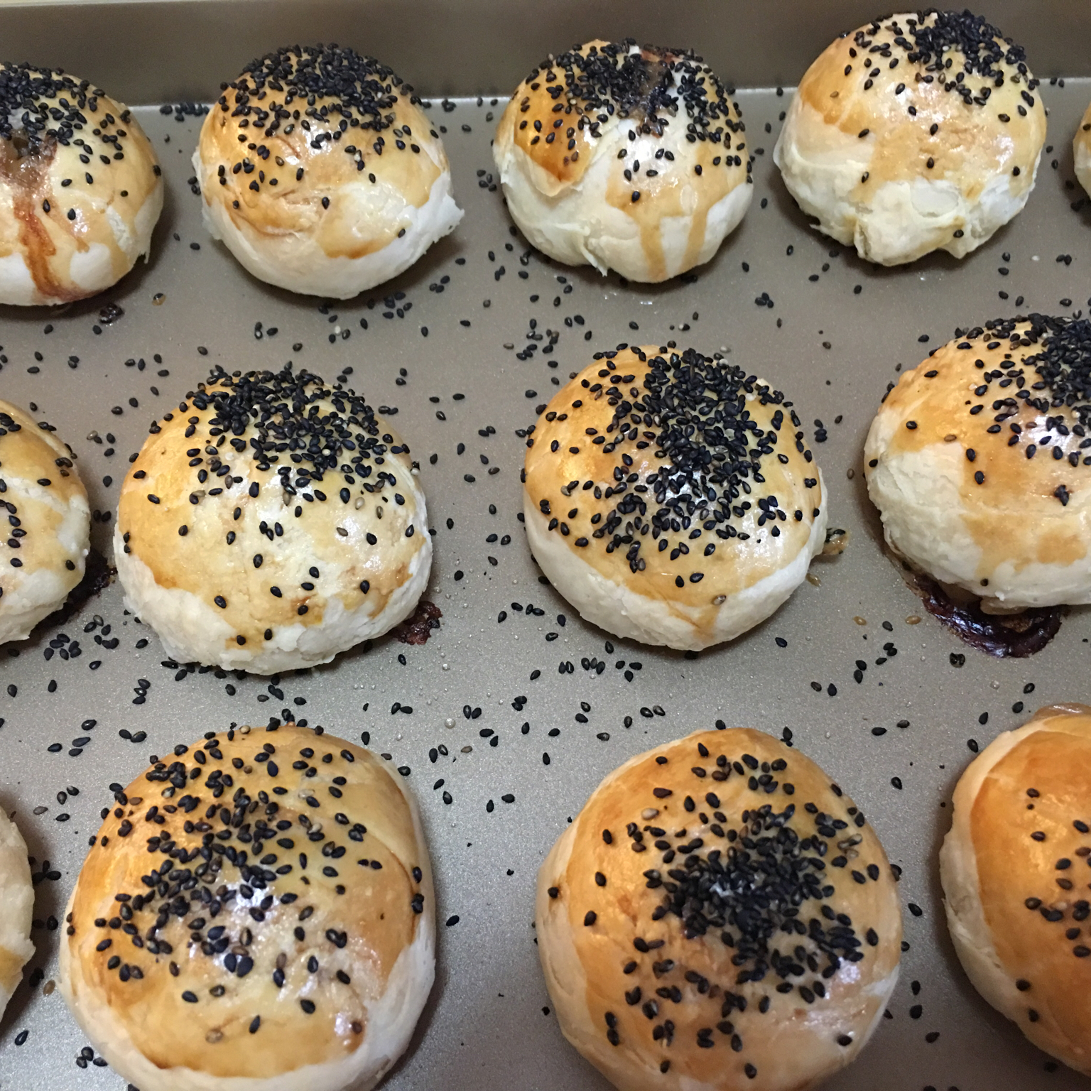 泳式鲜肉榨菜月饼