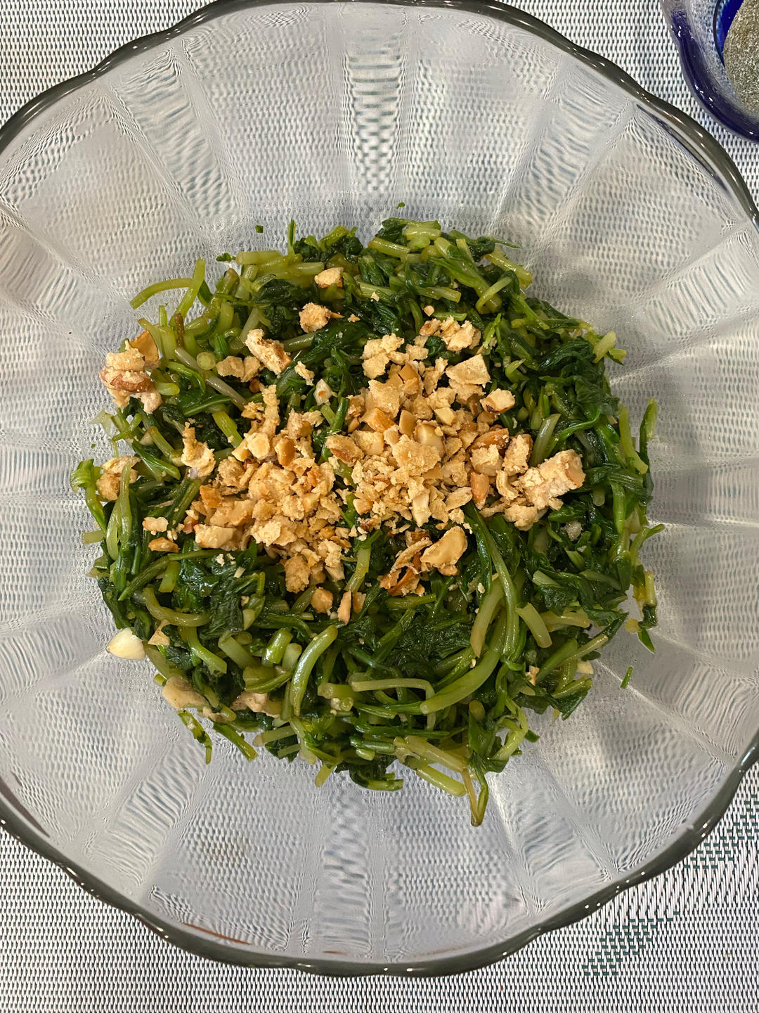 凉拌马兰头