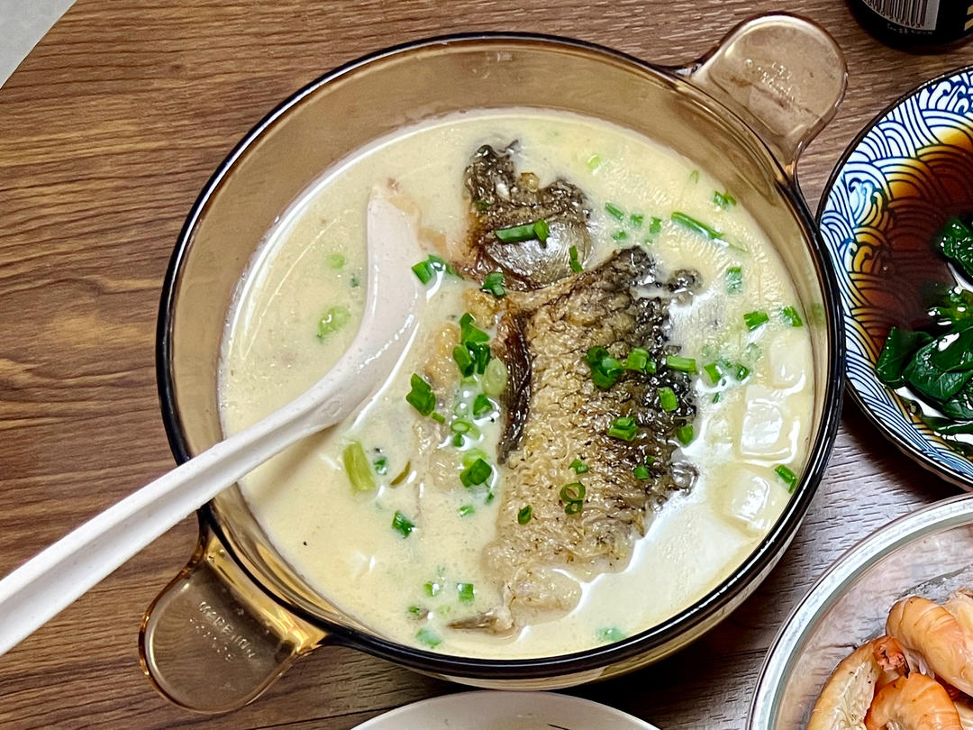 奶白鲫鱼豆腐汤|一条鱼最后的温柔