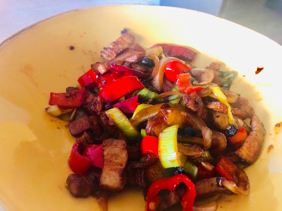 老干妈小炒五花肉