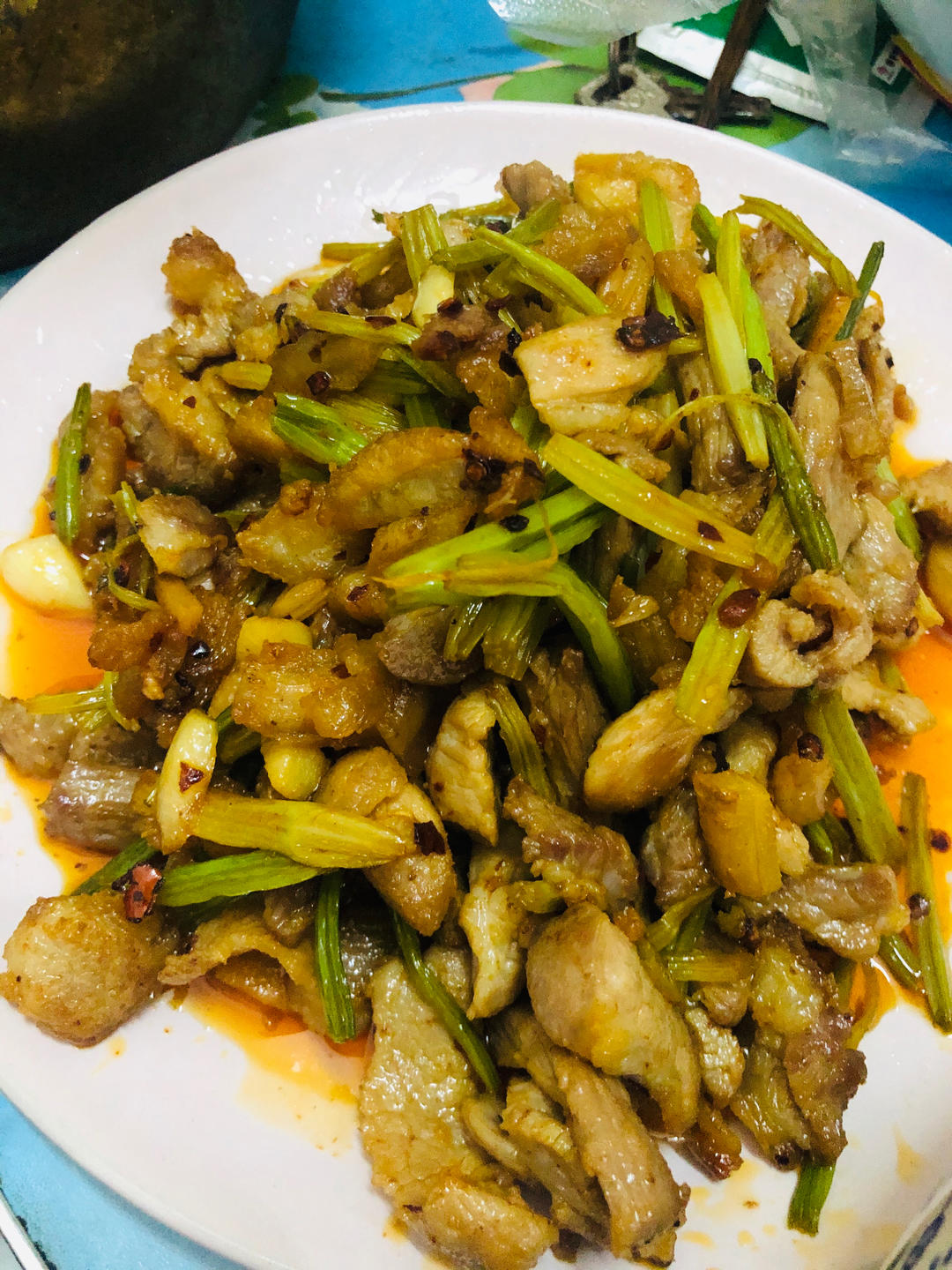 芹菜炒肉