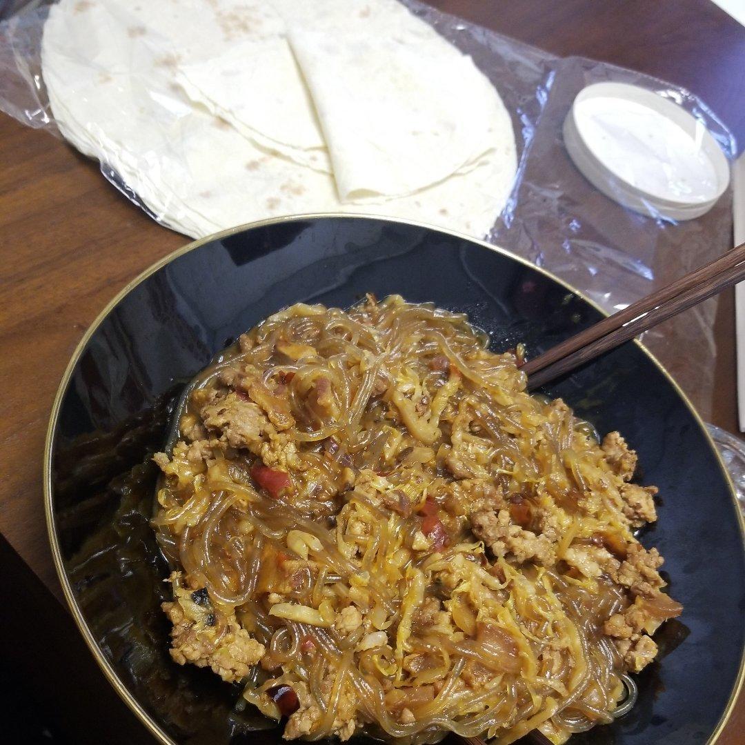 五花肉酸菜炖粉条