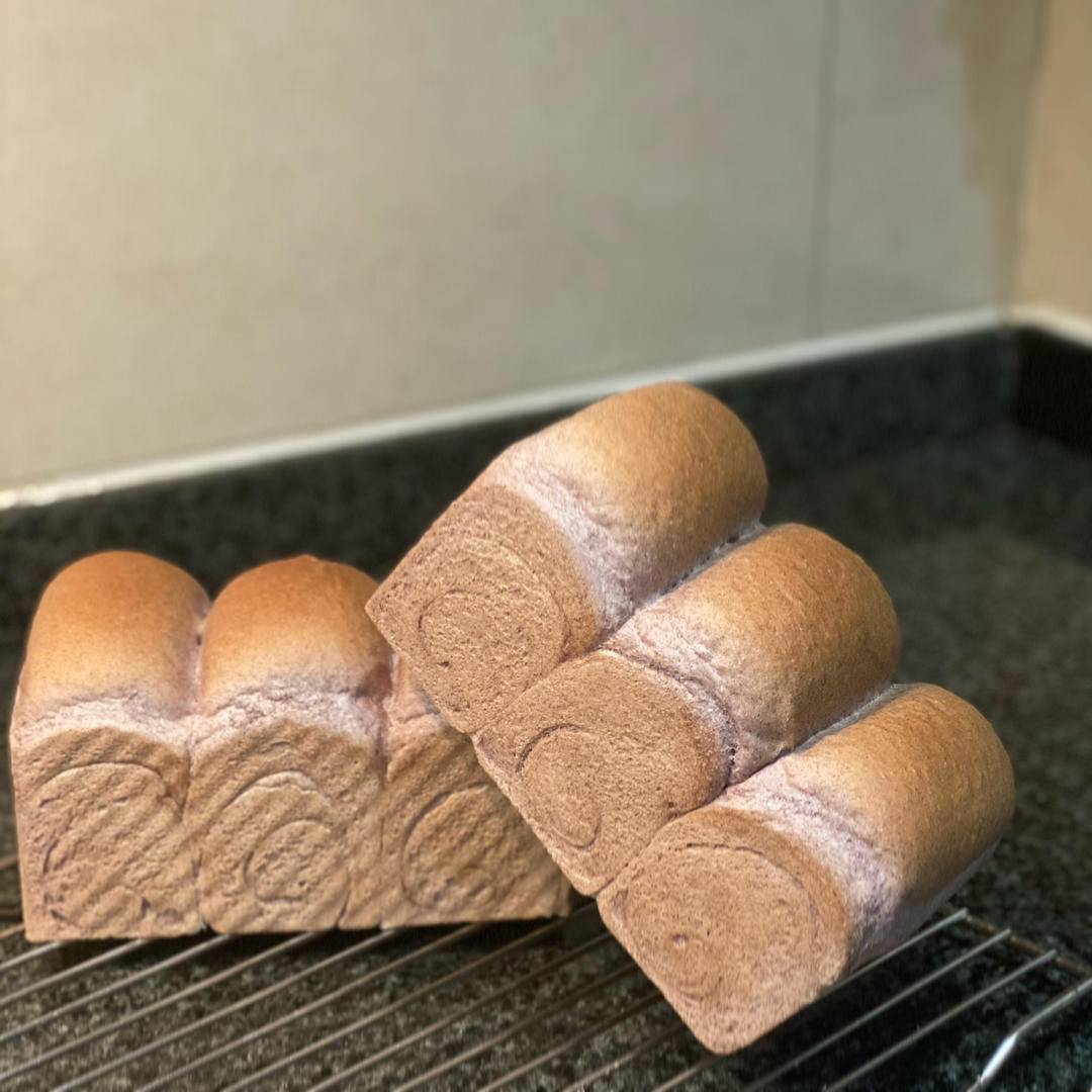 少油黑米蛋白吐司（一次发酵一次擀卷）