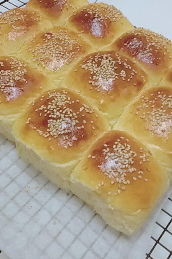 南瓜奶油小餐包（一次发酵）