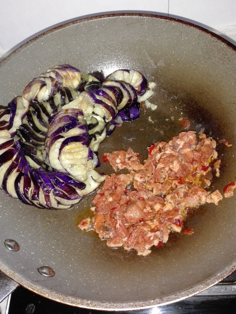 盘龙茄子(花刀)&肉沫烧茄子(下饭菜)的做法 步骤7