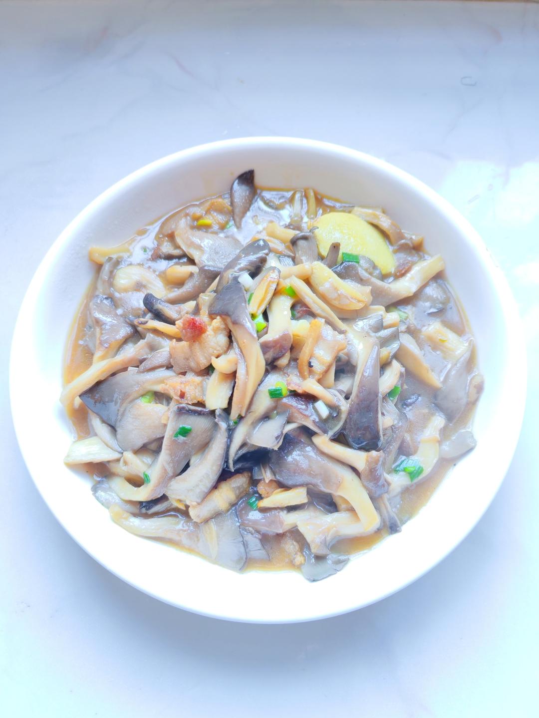 快去做，真的好吃到破防！！！平菇炒肉