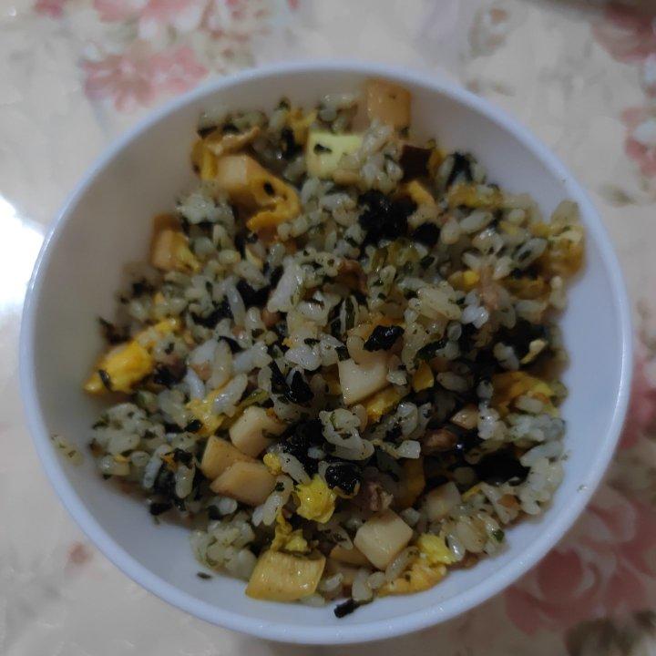 紫菜火腿鸡蛋炒饭