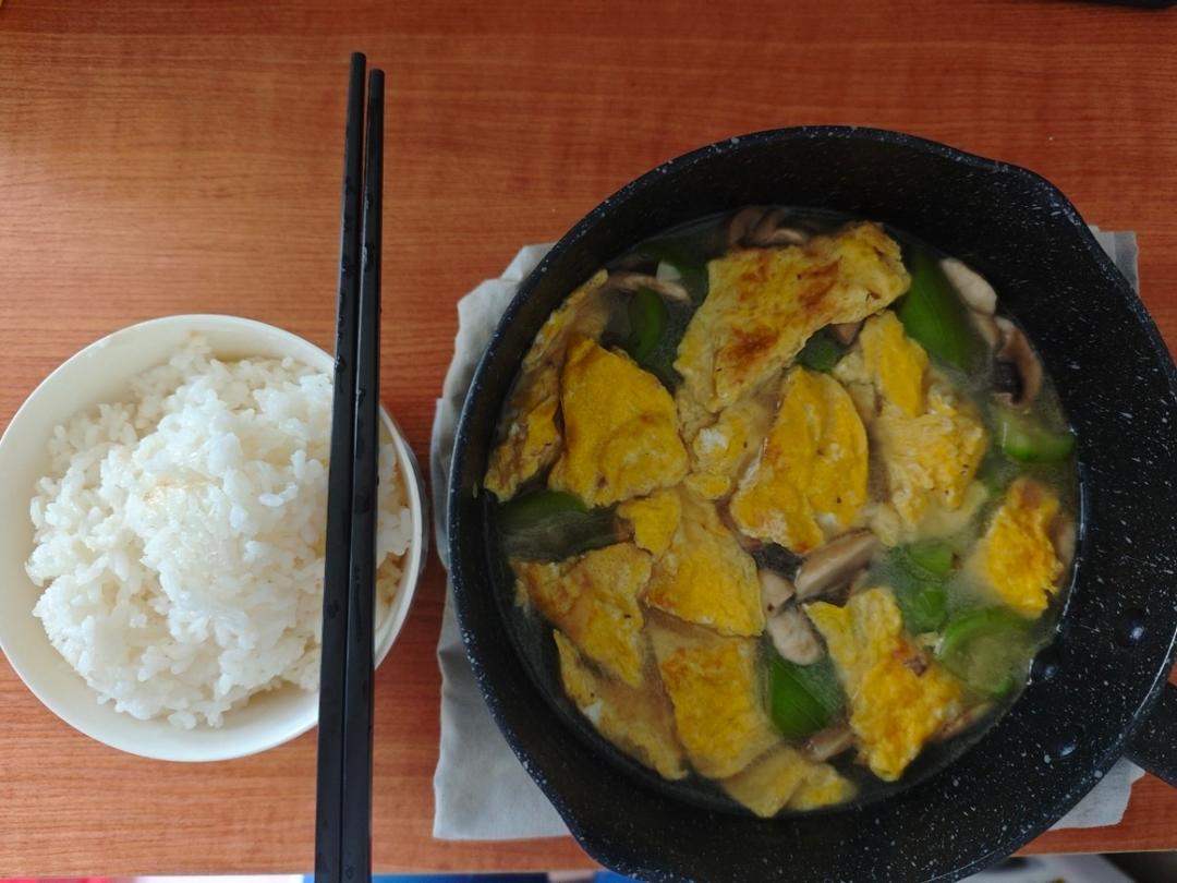 丝瓜焖荷包蛋