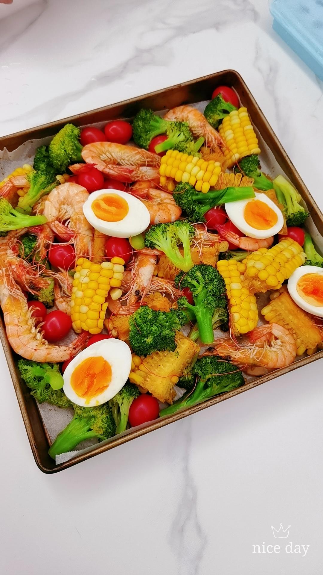 晤暧0804做的低脂饱腹餐60鸡胸肉烤时蔬好吃不怕胖