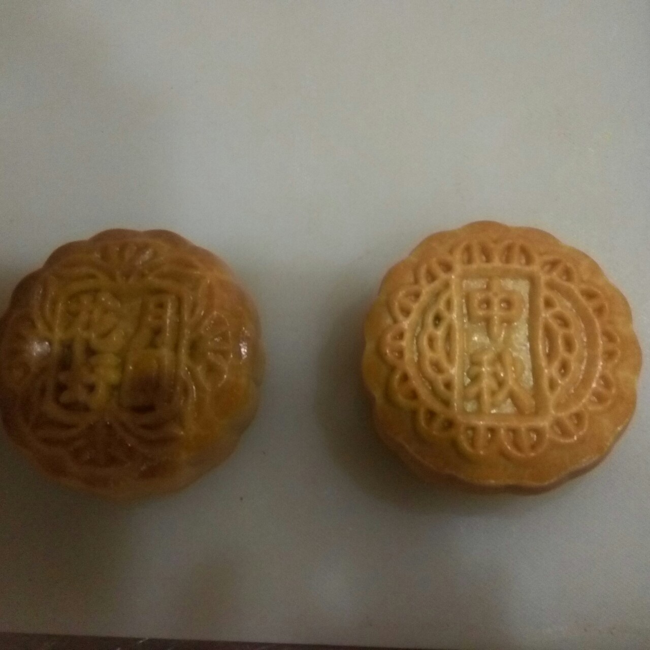 广式月饼—蛋黄莲蓉月饼