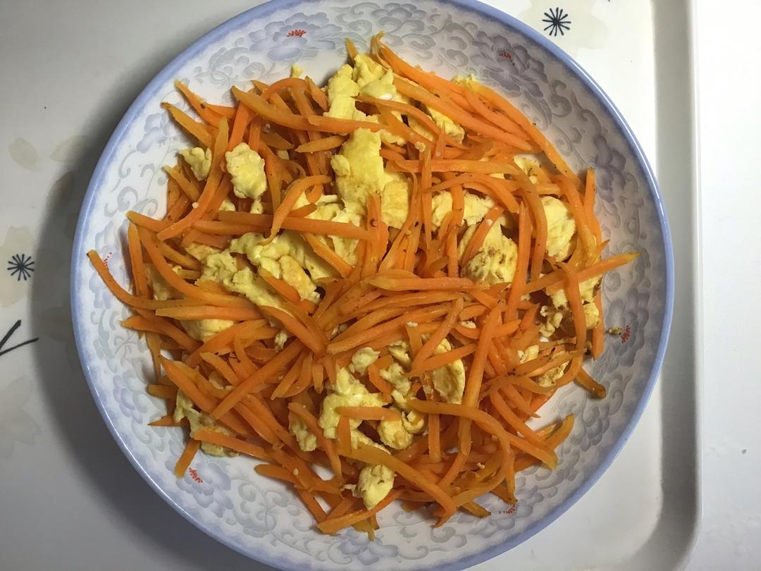胡萝卜炒鸡蛋