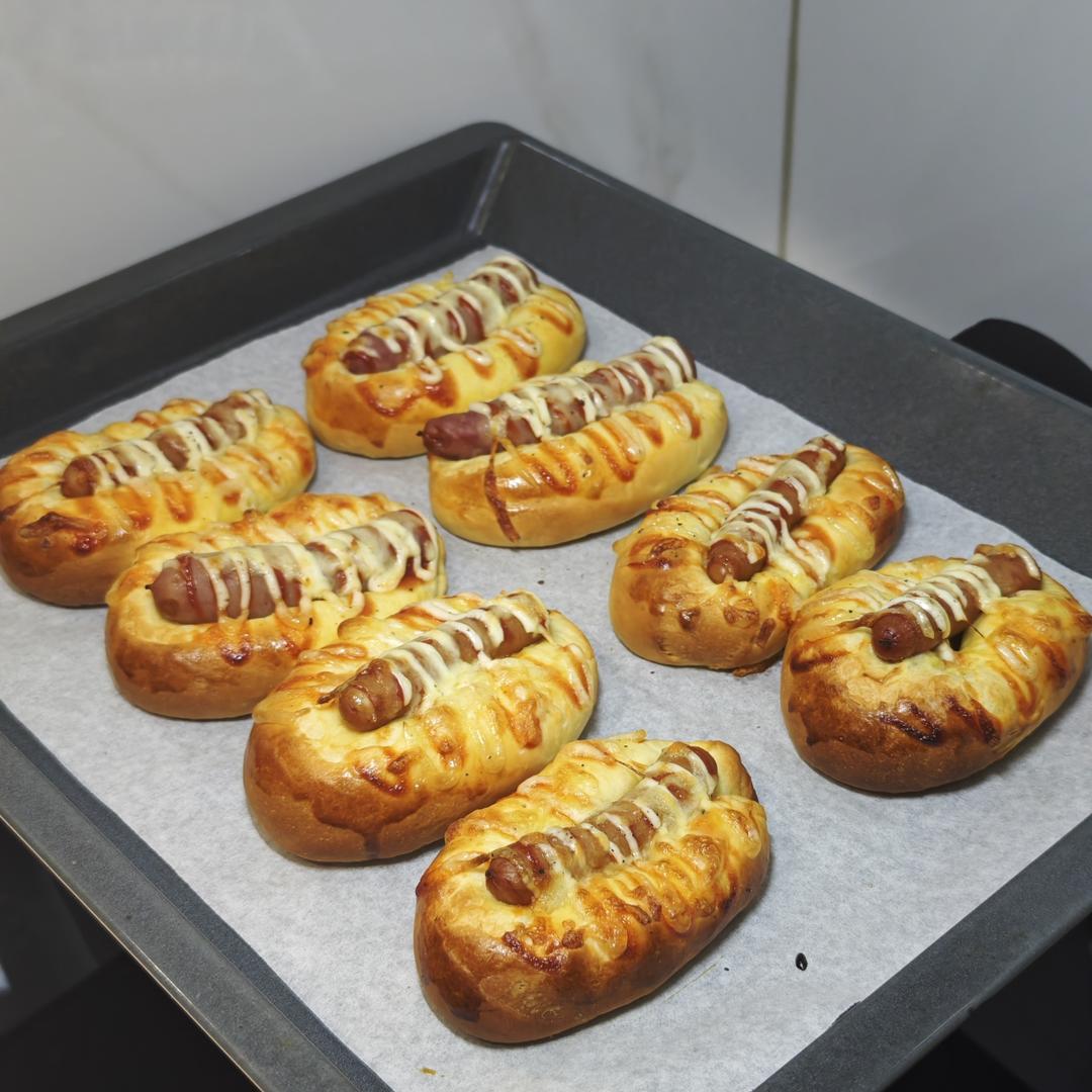 一个面团撑起一家店的台式面包—香肠面包