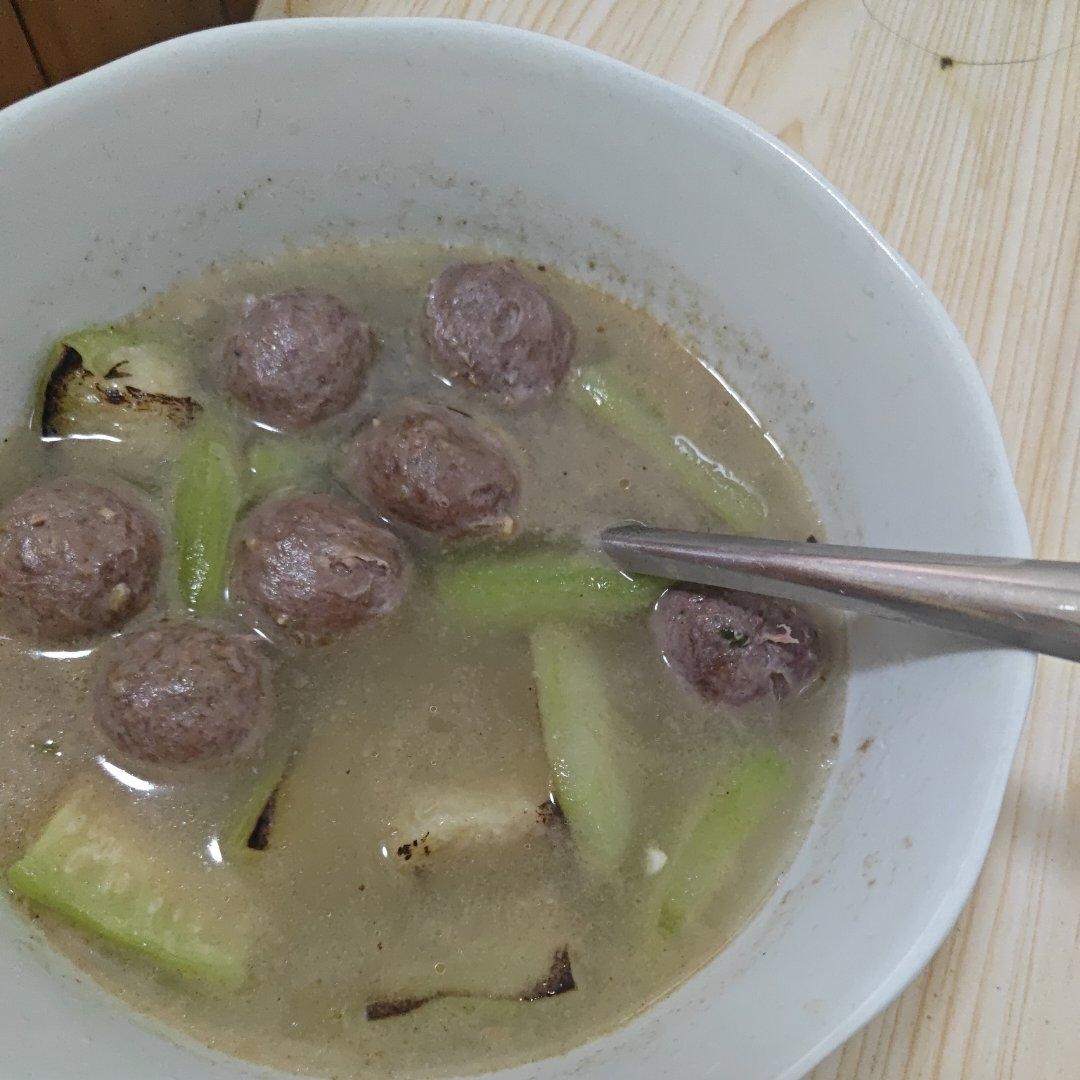 丝瓜牛筋丸汤
