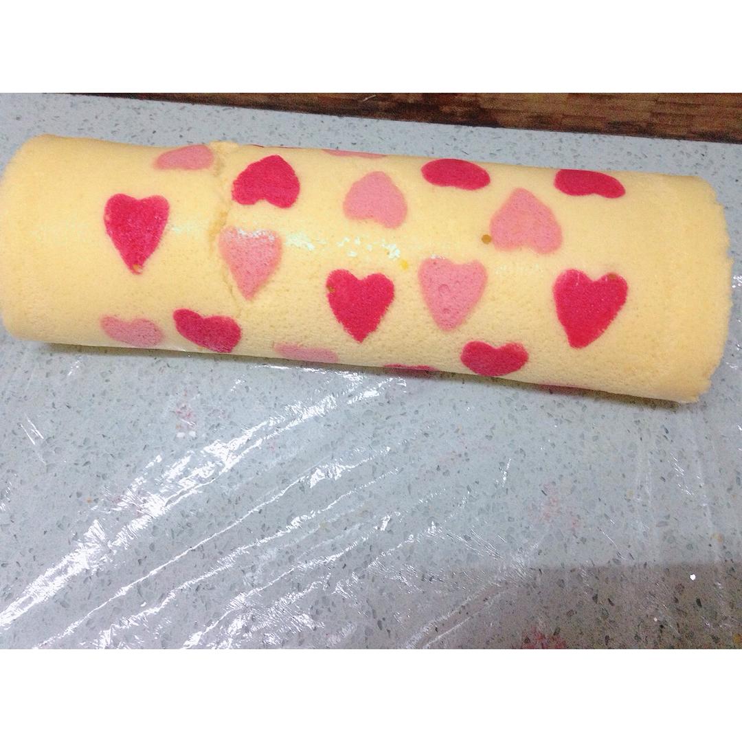 彩绘草莓蛋糕卷