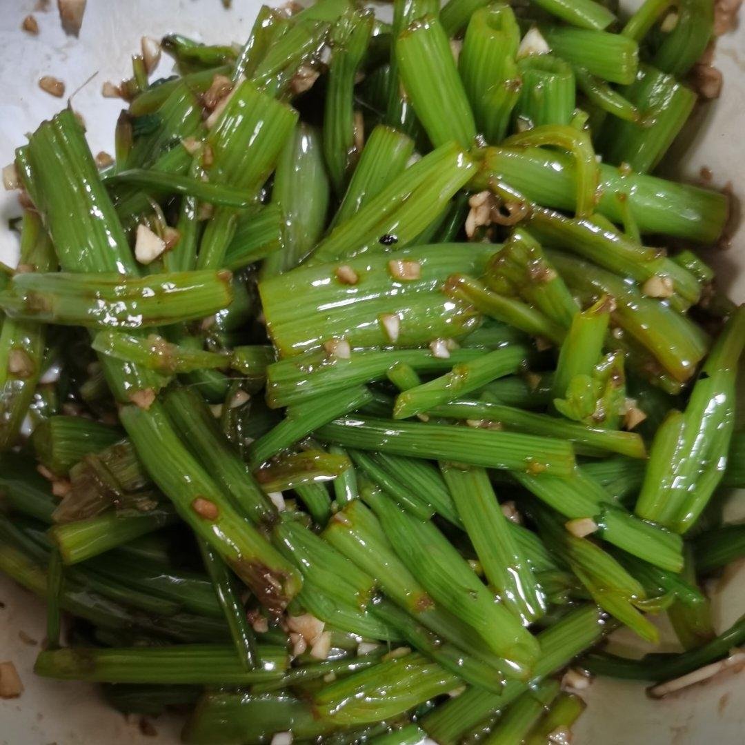 凉拌菠菜(家传秘方)