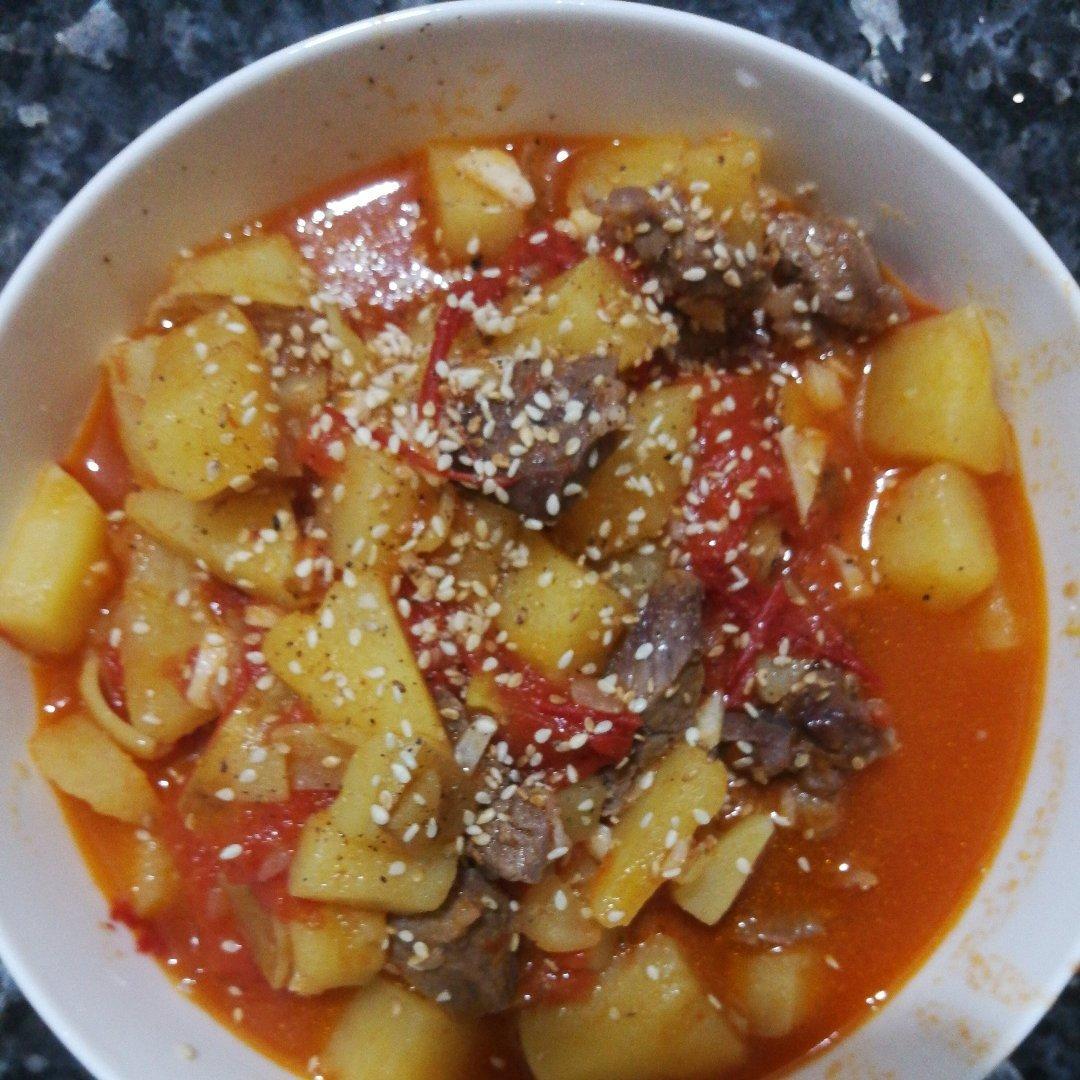 番茄土豆炖牛腩