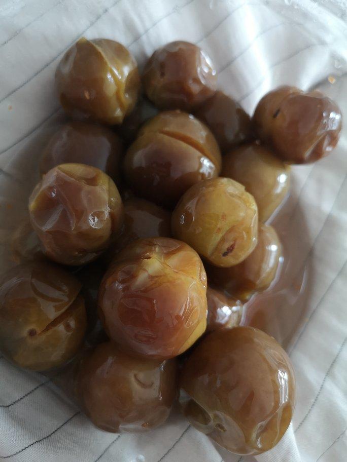 美味～泡李子