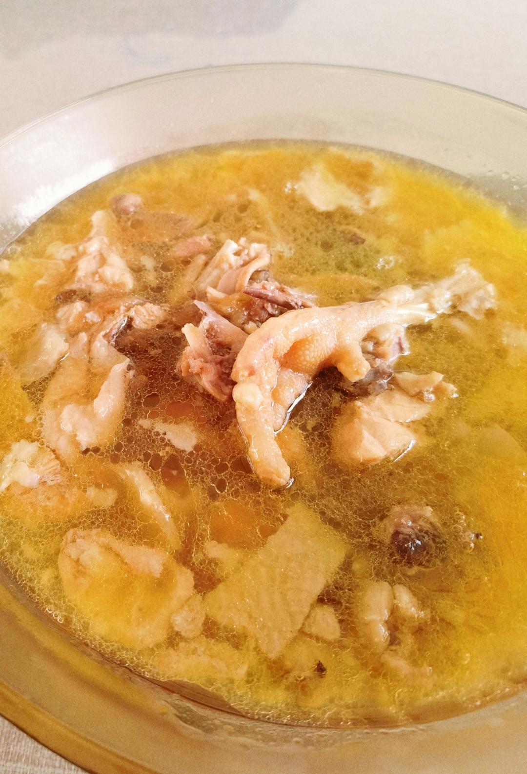 奶奶教的鲜香肥美香菇炖鸡汤