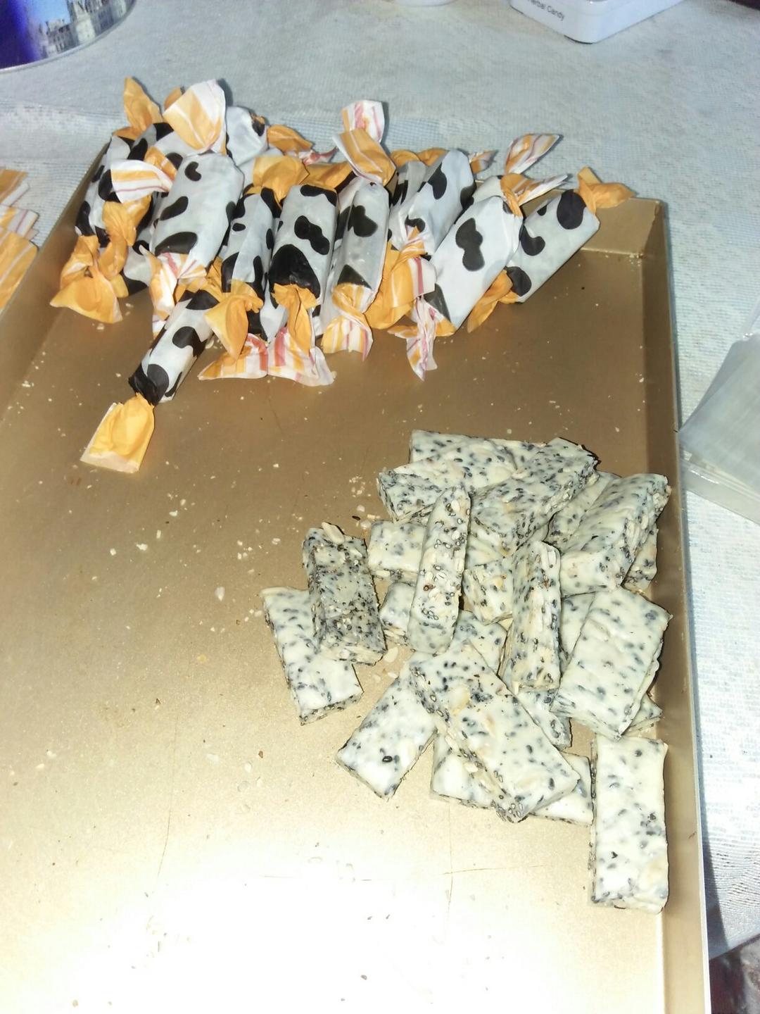 黑芝麻花生牛轧糖