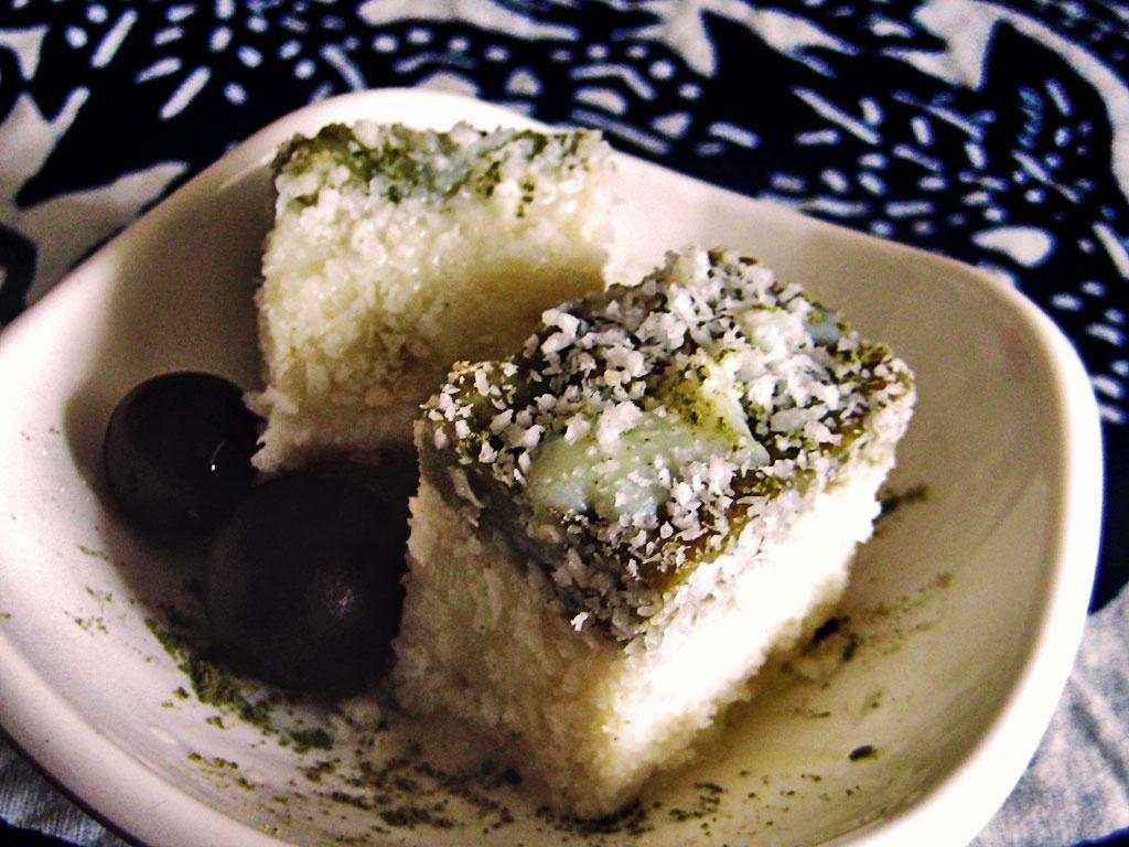 抹茶奶香椰糕的做法