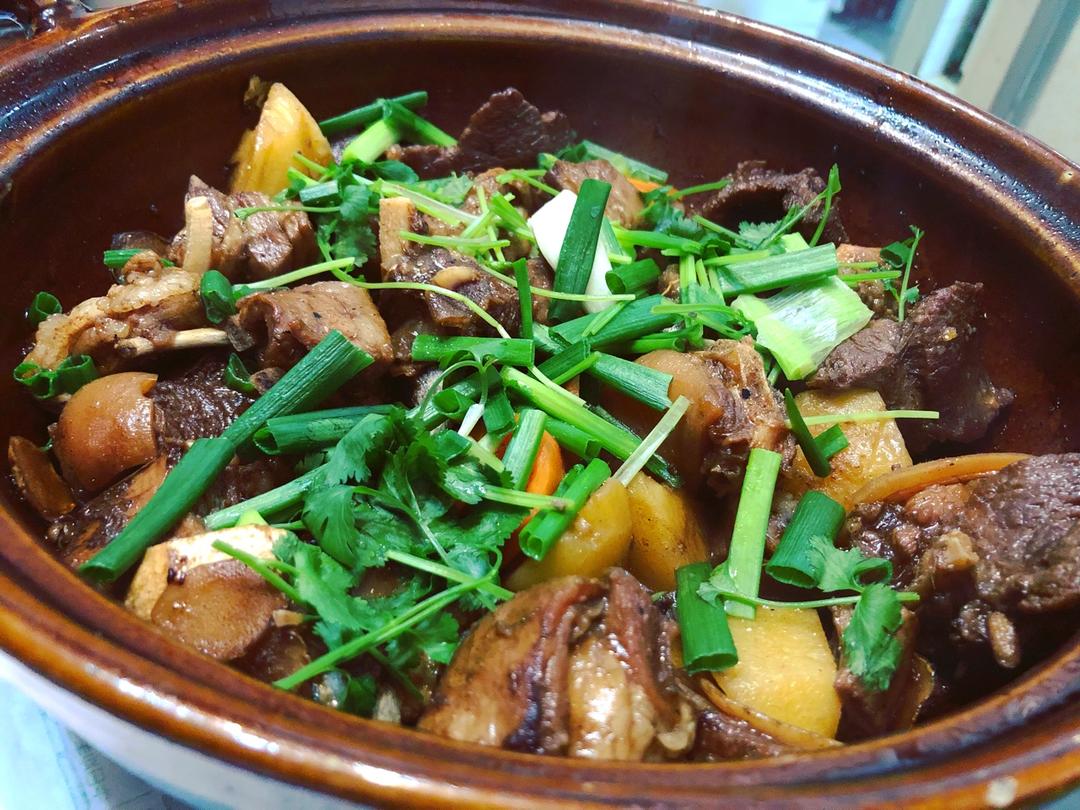暖身广式羊肉煲