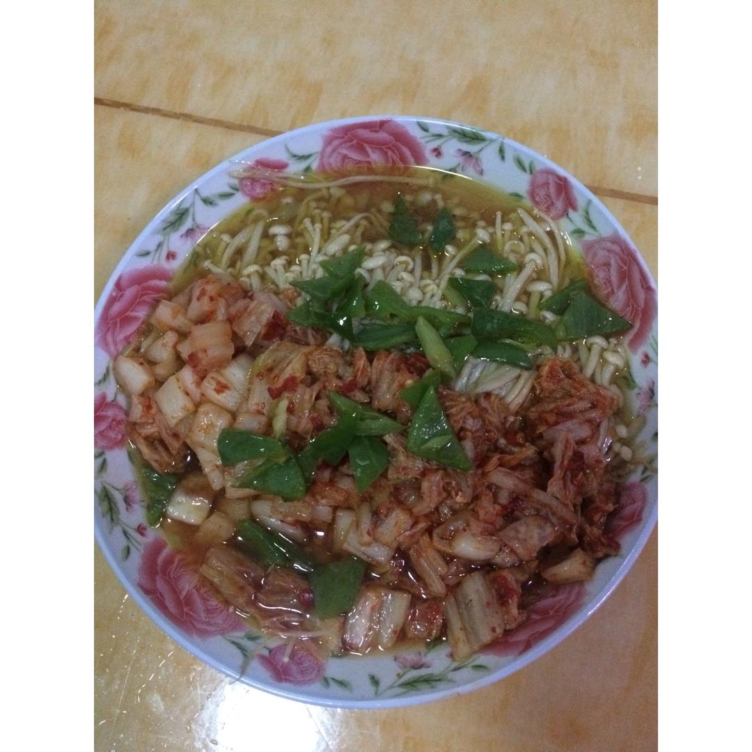 泡菜蒸金针菇