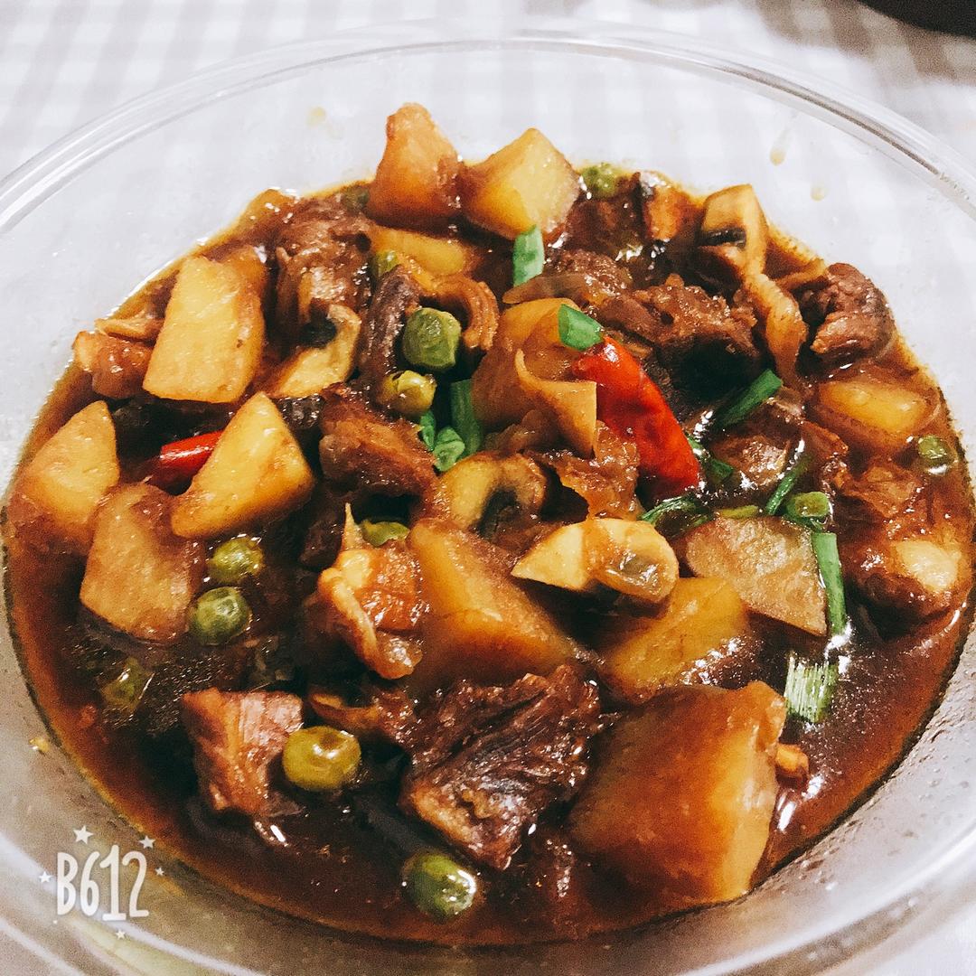 红烧牛肉土豆 （独家秘制）