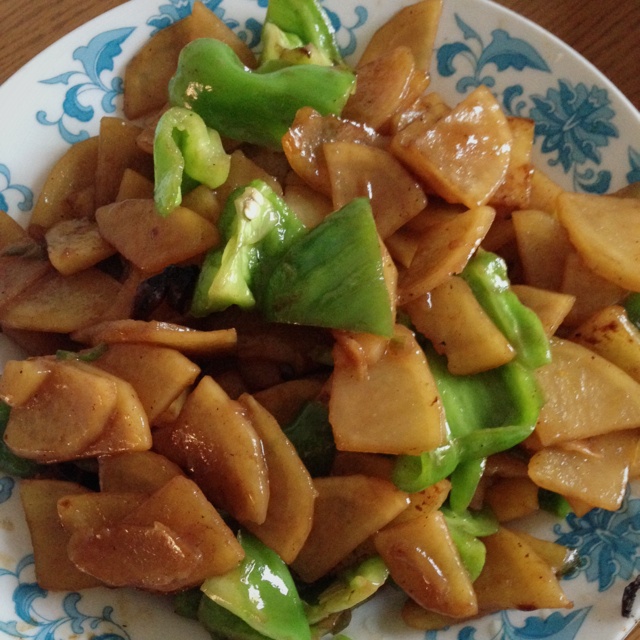 土豆辣子炒肉片