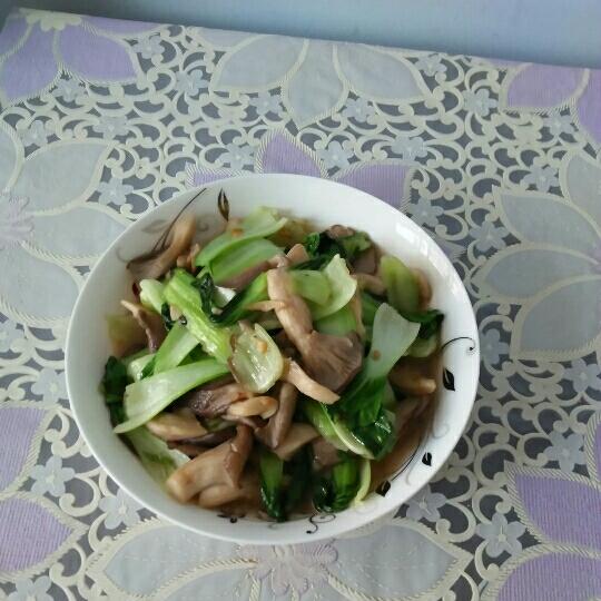 蘑菇炒油菜