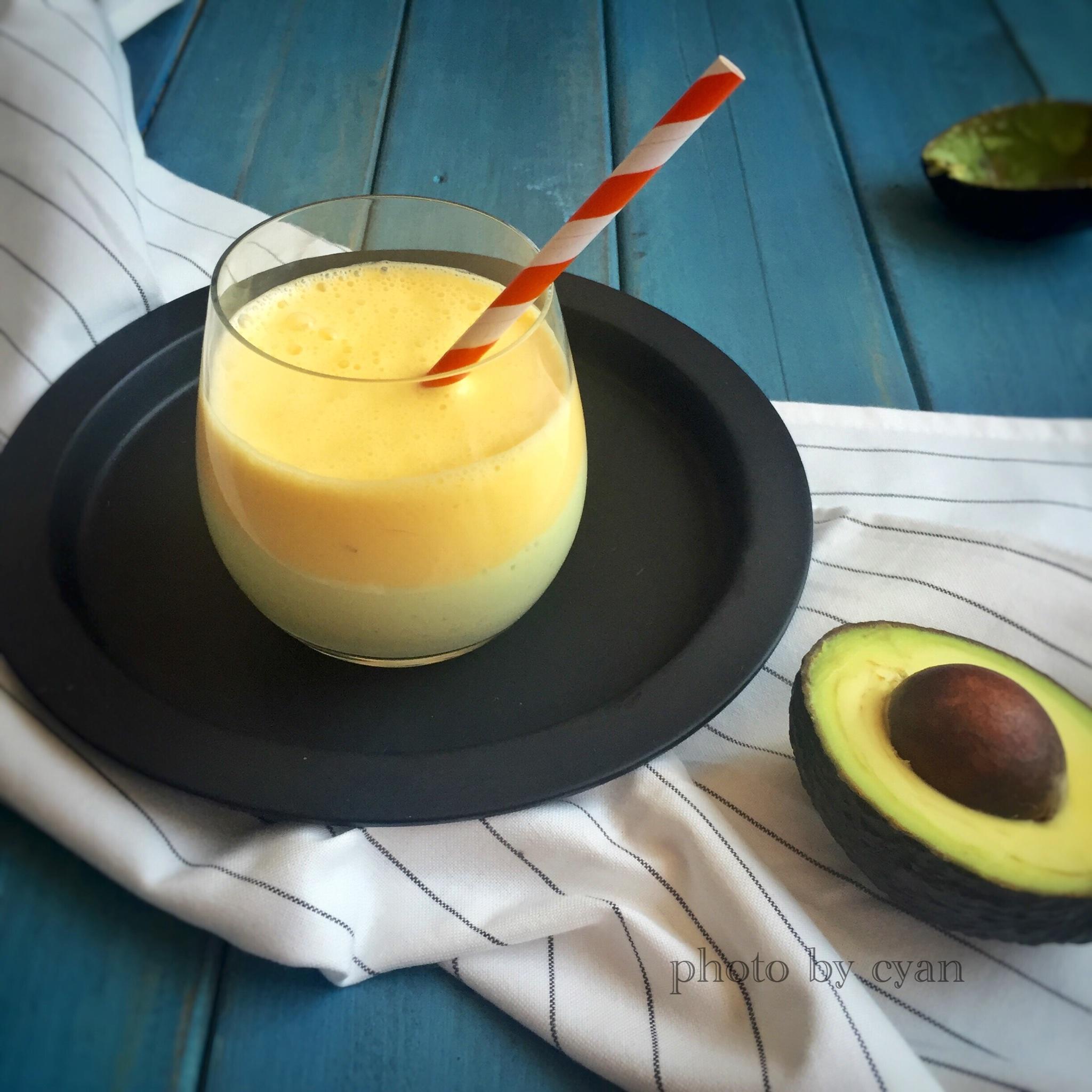 Avocado&Orange Milkshake（酪梨香橙奶昔）的做法
