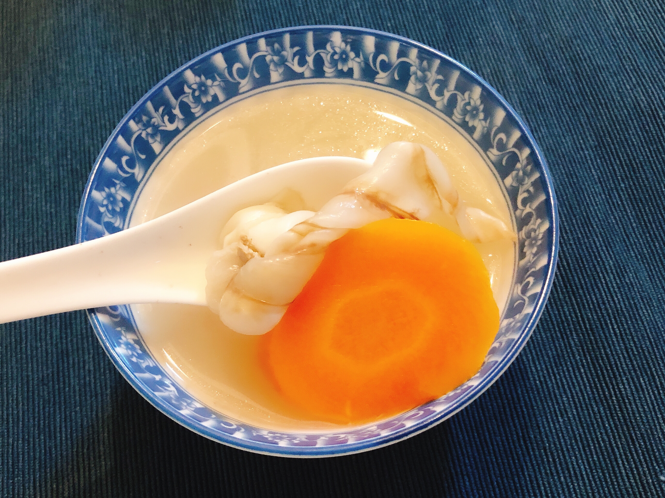 超鲜美辅食鲩鱼尾红萝卜淡菜汤小儿光盘辅食的做法