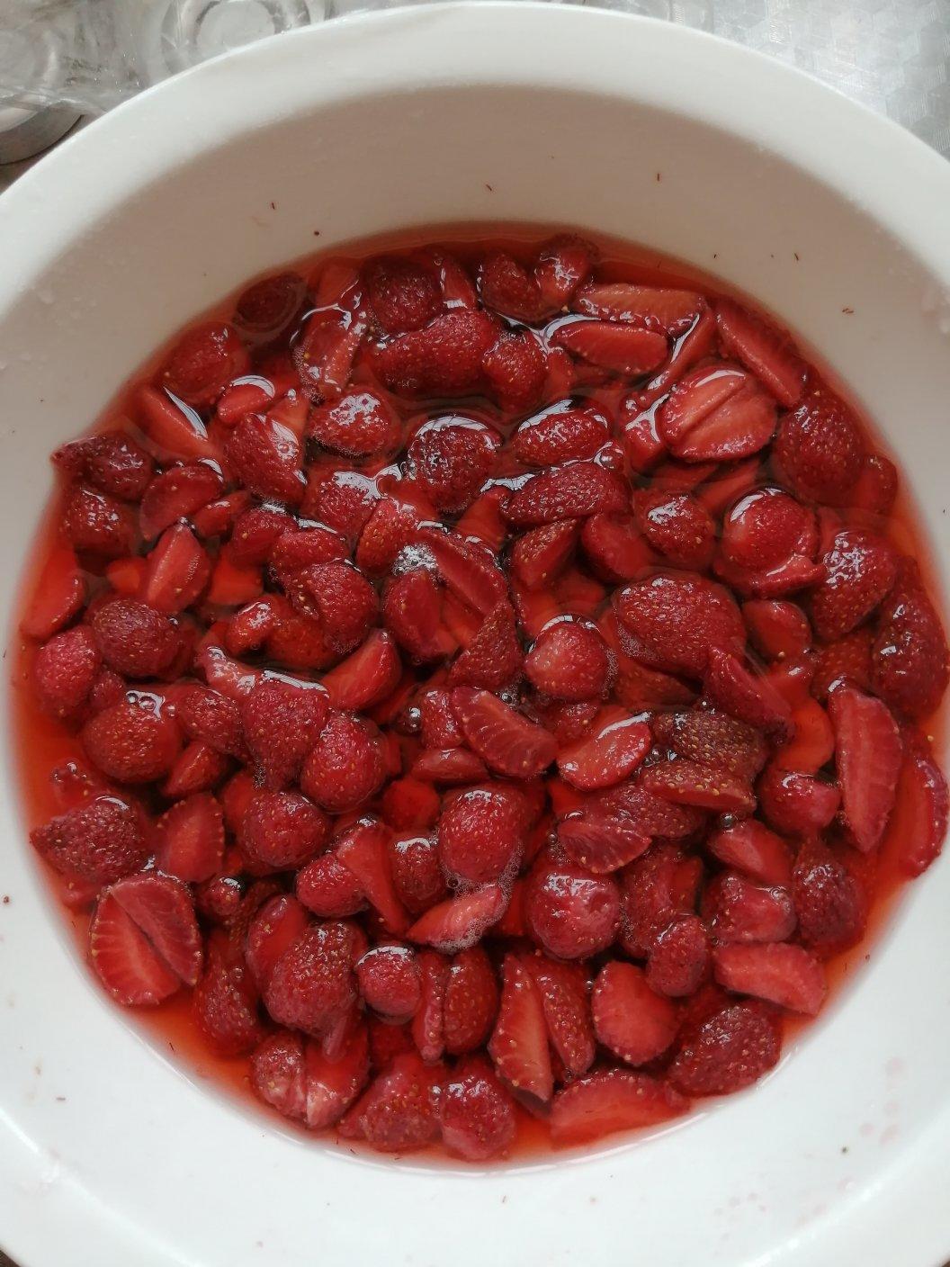 guaer1227做的自制草莓果酱