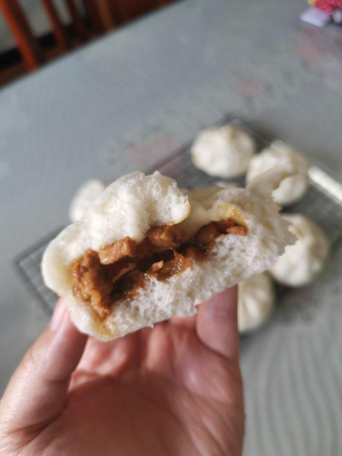 秘制酱肉包