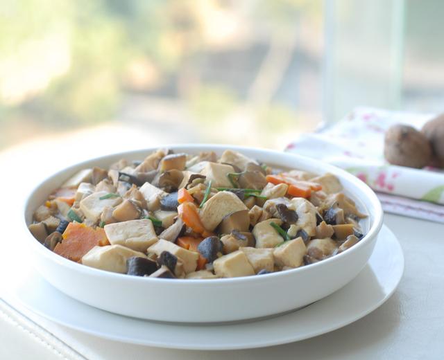 香菇焖豆腐的做法
