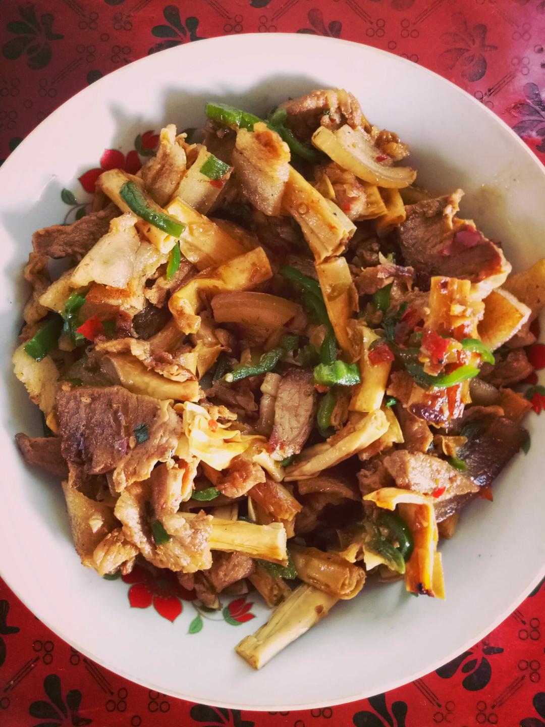 腐竹炒肉