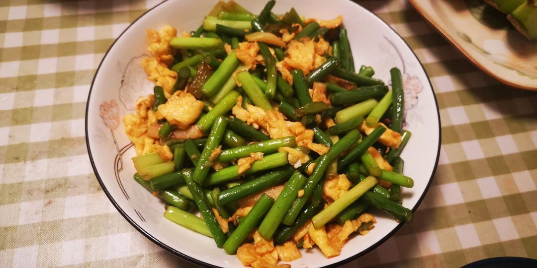 蒜薹炒鸡蛋