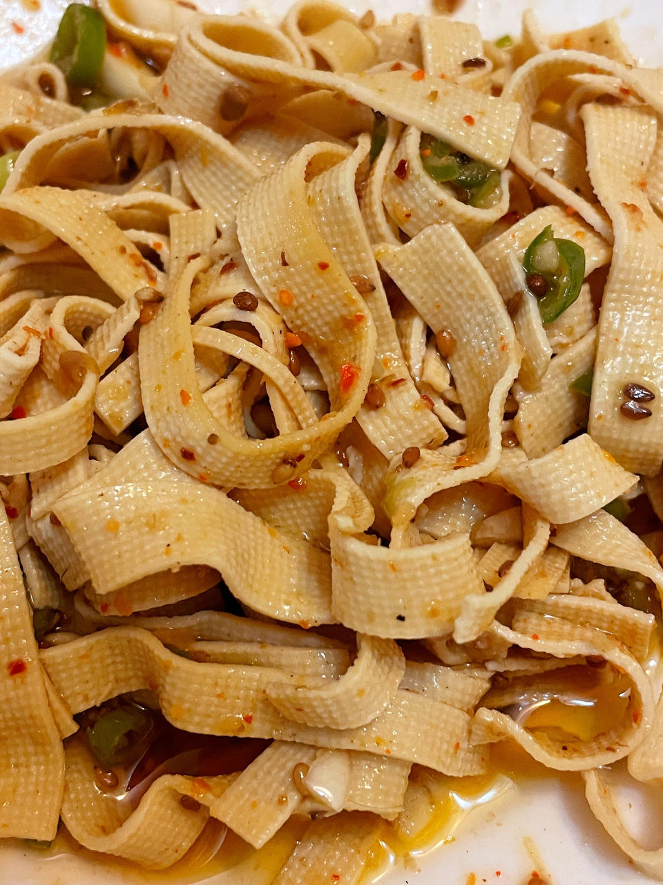 零失败‼️比辣条还好吃百倍〰️香辣豆皮