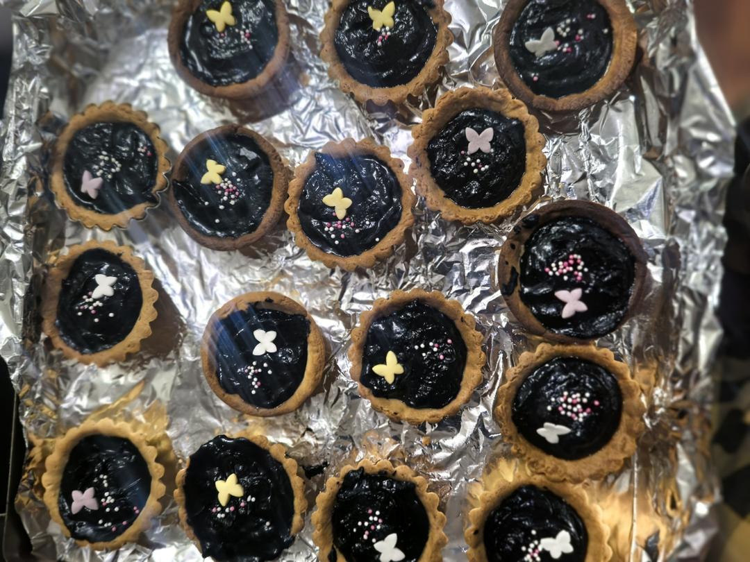 精致下午茶！熔岩巧克力挞！丝滑巧克力搭配曲奇挞壳！