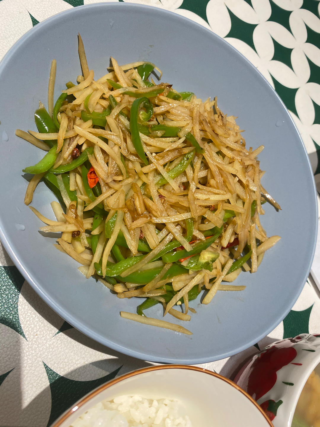 酸辣土豆丝（绝对清脆爽口，比外面卖的好吃，有诀窍！）