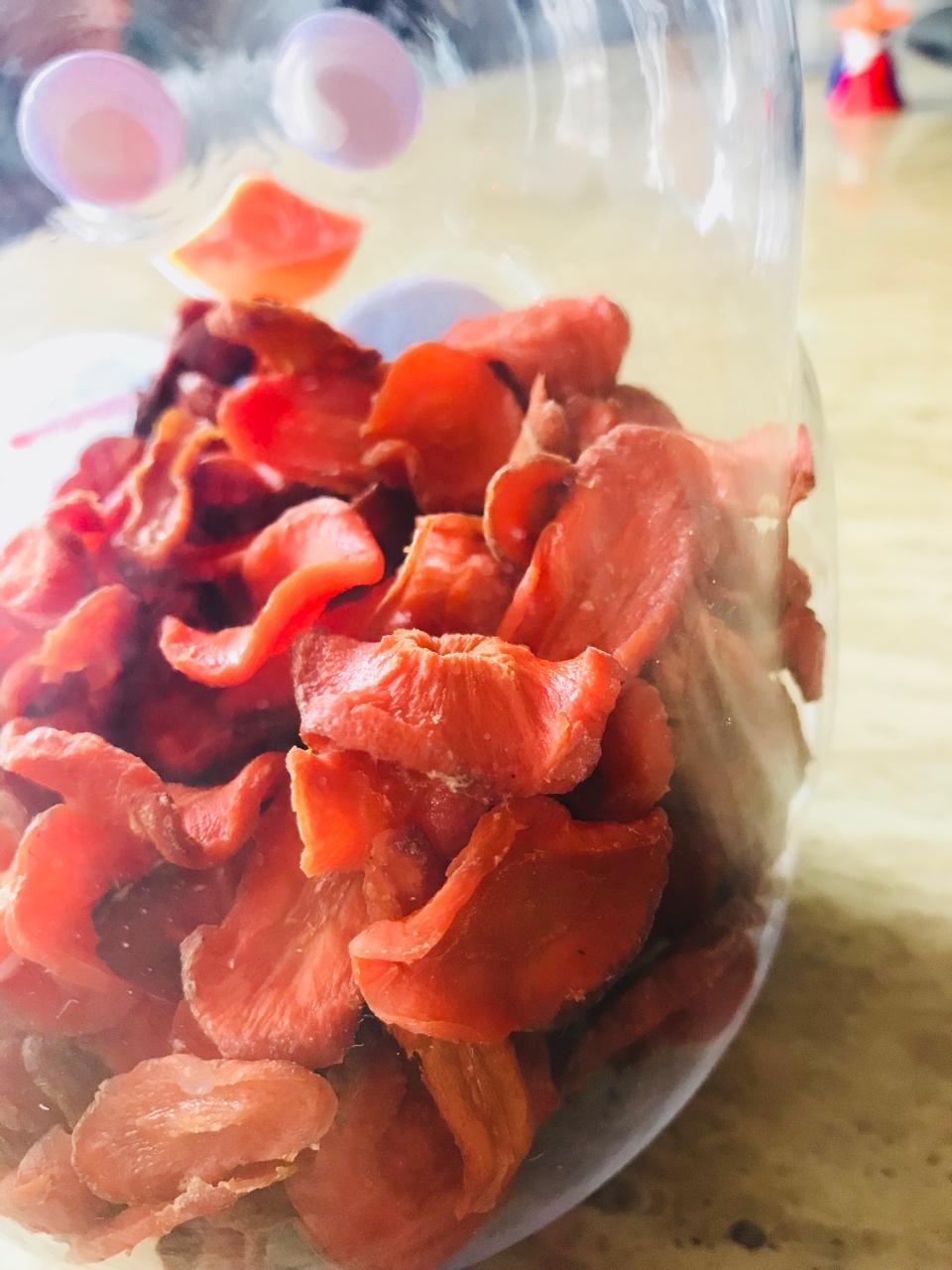 依照子瑜妈妈的方子制作的胡萝卜干，给宝宝当零食
