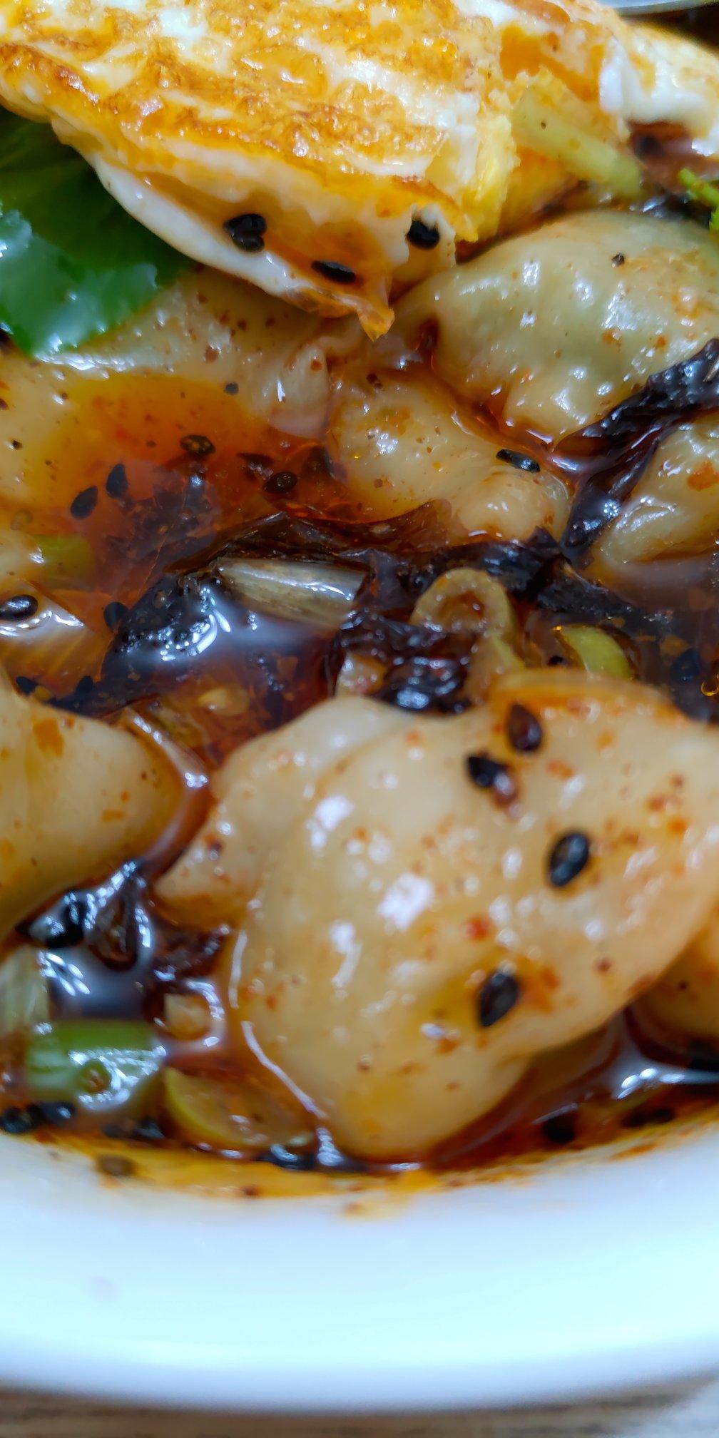 省时又便捷，没人能抗拒这碗酸汤水饺！🥟