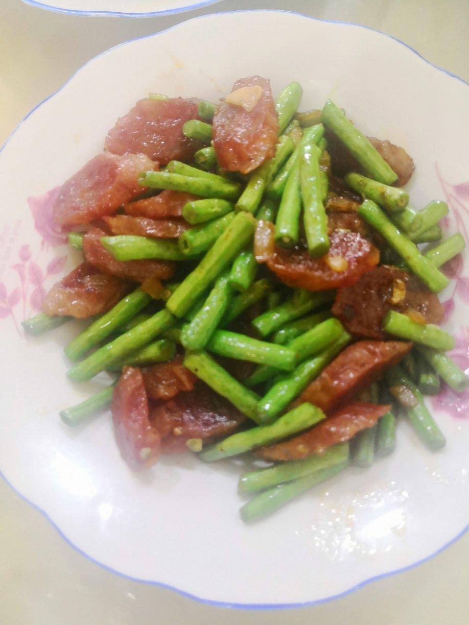 豆角炒腊肠